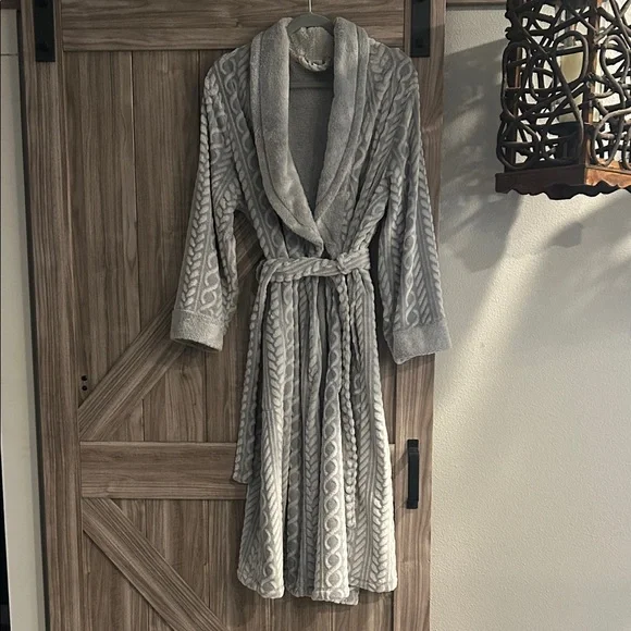 Croft & Barrow Gray Textured Soft Robe Size L - Picture 1 of 7